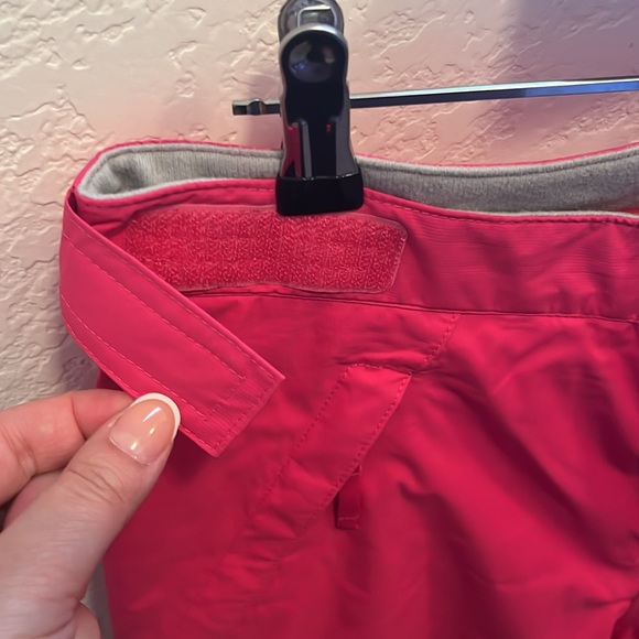 North Face Hot pink Snow pants Kids X Large / women’s size 6-8 pants - Picture 9 of 9